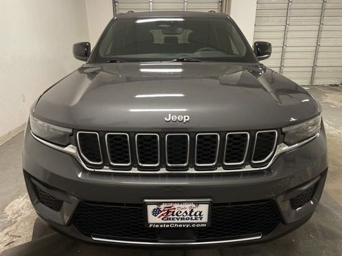 Used 2024 Jeep Grand Cherokee Laredo X w/ Trailer Tow Package image 8