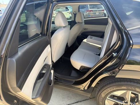 Used 2026 Hyundai Tucson SEL FWD image 16