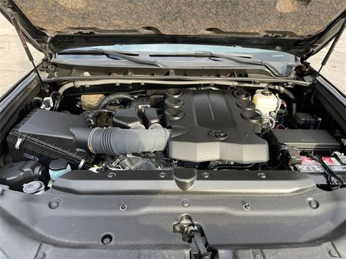 Used 2023 Toyota 4Runner SR5 Premium image 17