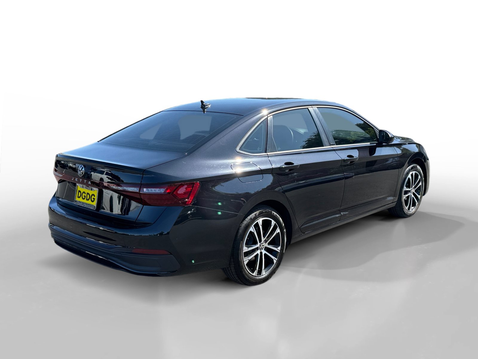 Used 2025 Volkswagen Jetta Sport FWD image 5