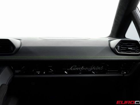 Used 2023 Lamborghini Huracan EVO image 30