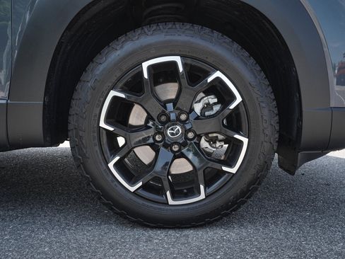 Certified 2025 MAZDA CX-50 Meridian Edition w/ Cargo Package AWD/4WD image 14