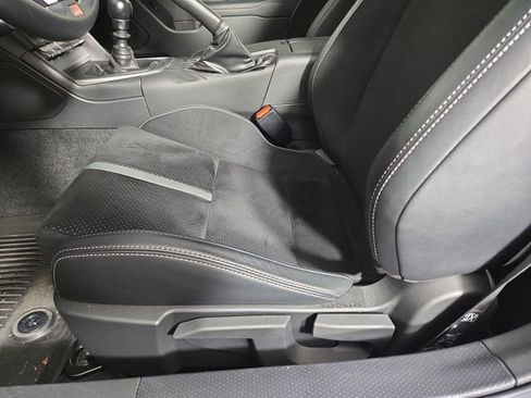 Used 2025 Toyota GR86 Premium w/ ALL Weather Mat Package (TMS) RWD image 31