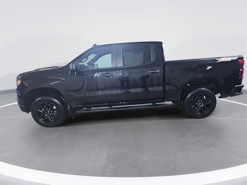 Certified 2023 Chevrolet Silverado 1500 Custom Trail Boss w/ LPO, Dark Essentials Package image 7