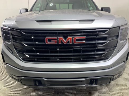 New 2026 GMC Sierra 1500 Elevation image 11