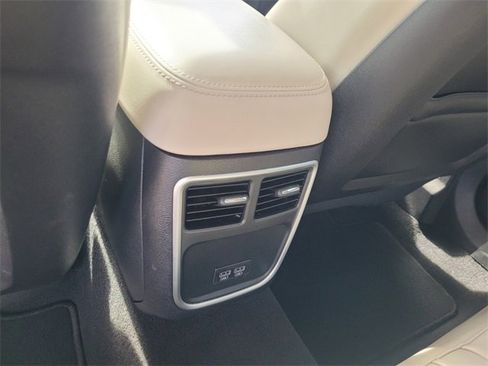 Used 2023 Chrysler 300 Touring L w/ Popular Equipment Group image 7