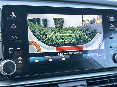 Used 2021 Honda Accord EX-L image 24