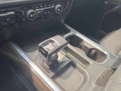 Used 2022 Chevrolet Silverado 1500 RST w/ Redline Edition AWD/4WD image 18