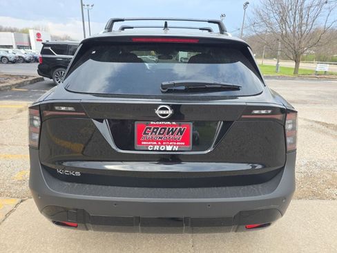 New 2026 Nissan Kicks SV image 4