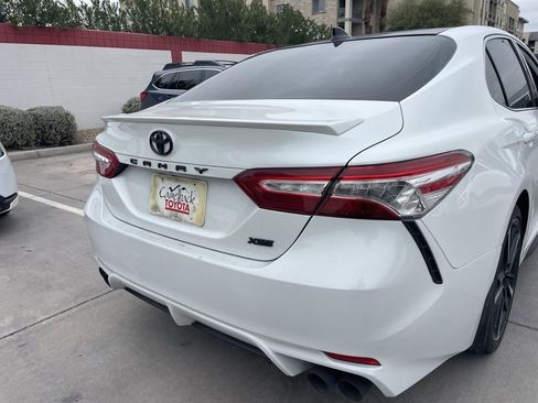 Used 2020 Toyota Camry XSE image 4