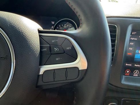 Used 2020 Jeep Compass Trailhawk AWD/4WD image 13