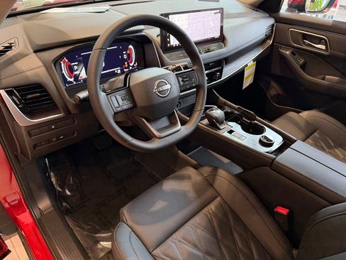 New 2026 Nissan Rogue Platinum image 12