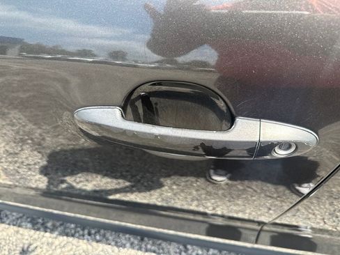 Used 2012 Hyundai Santa Fe SE AWD/4WD image 6