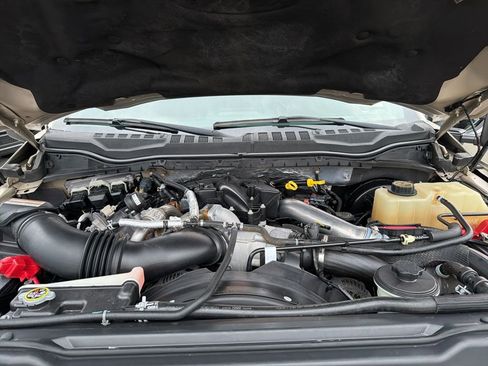 Used 2017 Ford F250 Platinum w/ Platinum Ultimate Package image 16