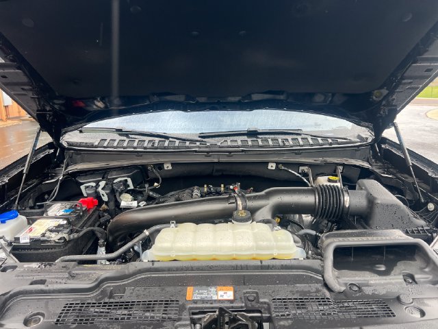Used 2025 Ford Expedition Platinum w/ Stealth Appearance Package AWD/4WD image 16
