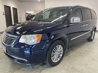 Used 2014 Chrysler Town & Country Touring-L w/ Driver Convenience Group video 4