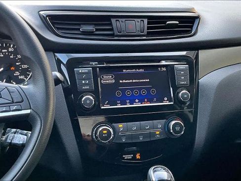 Certified 2019 Nissan Rogue Sport S image 6