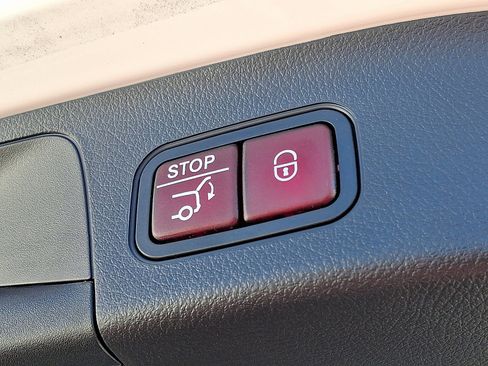 Used 2026 Mercedes-Benz GLA 250 4MATIC image 29