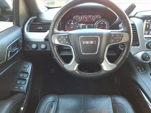 Used 2018 GMC Yukon SLT image 5