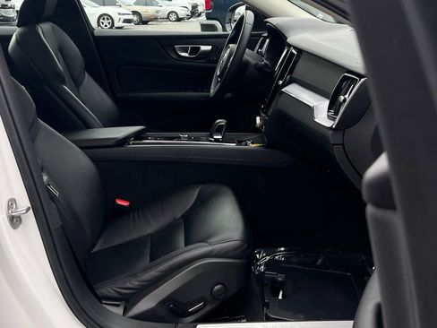 Used 2024 Volvo S60 B5 Core image 10
