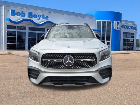 Used 2020 Mercedes-Benz GLB 250 image 2