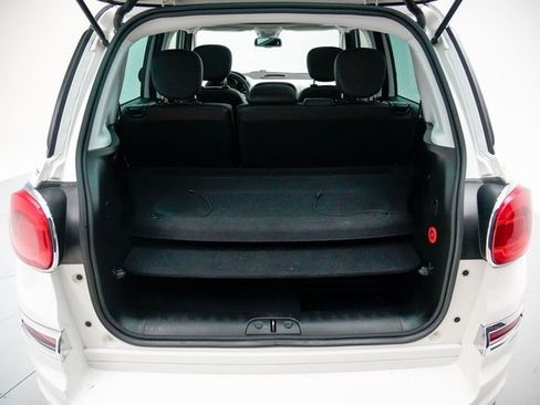 Used 2020 FIAT 500L Lounge image 9