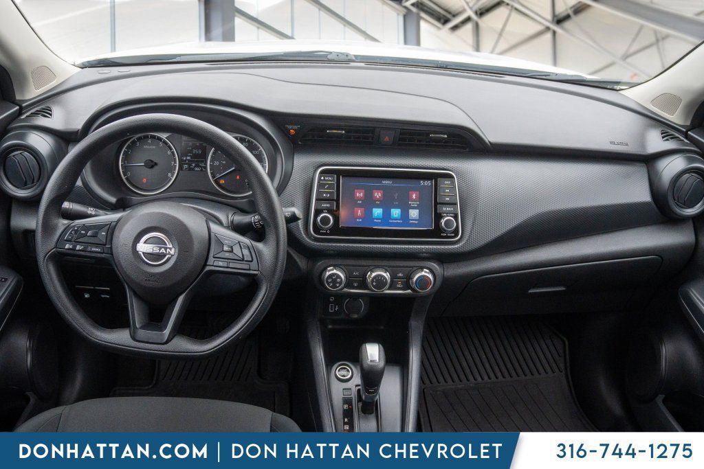 Used 2024 Nissan Kicks S FWD image 4