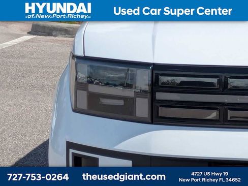 Used 2024 Hyundai Santa Fe Limited AWD/4WD image 9