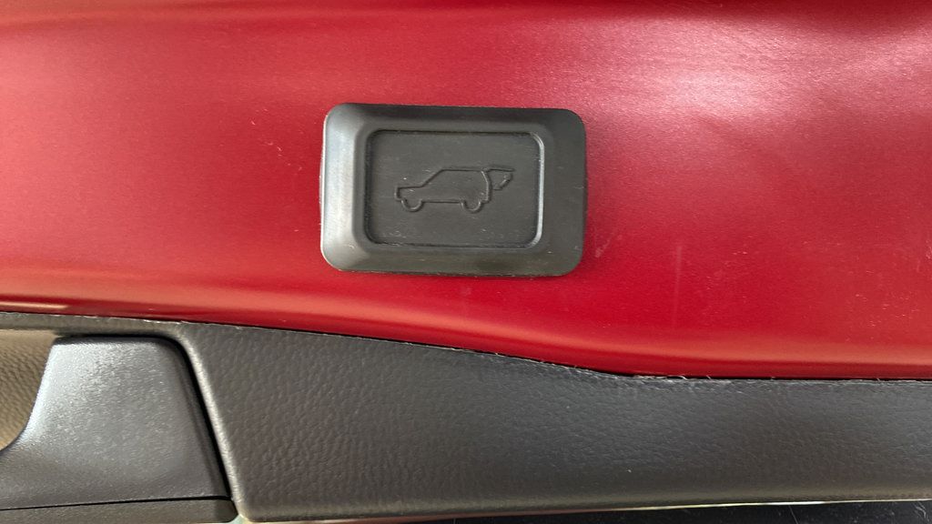 Used 2023 Toyota RAV4 XLE Premium AWD/4WD image 29