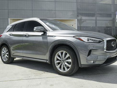 Used 2021 INFINITI QX50 Luxe image 3