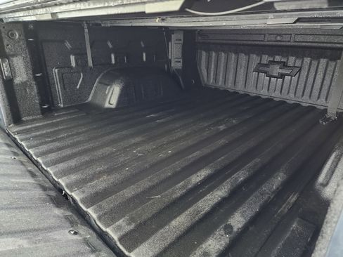 Used 2020 Chevrolet Silverado 1500 LT Trail Boss image 5