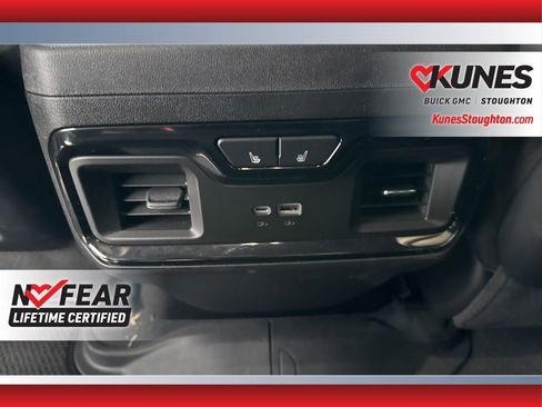 Used 2024 GMC Sierra 2500 AT4X image 42