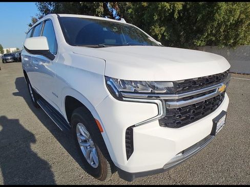 Used 2021 Chevrolet Tahoe LS RWD image 2