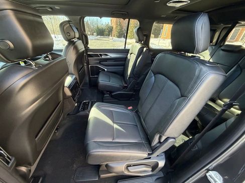New 2026 Jeep Grand Wagoneer Limited AWD/4WD image 11