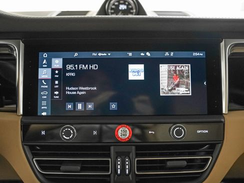 Certified 2025 Porsche Macan Turbo image 22