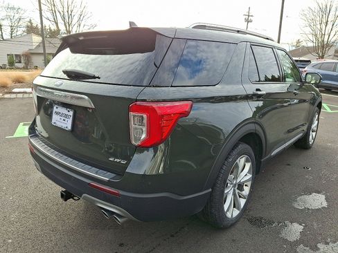 Certified 2022 Ford Explorer Platinum w/ Equipment Group 601A image 5