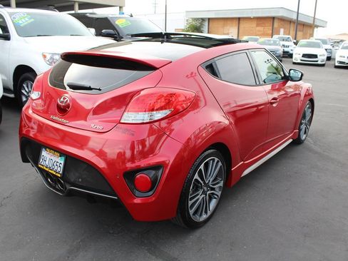 Used 2016 Hyundai Veloster Turbo w/ Option Group 04 FWD image 7