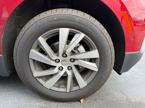 Used 2024 Chevrolet Equinox Premier AWD/4WD image 10