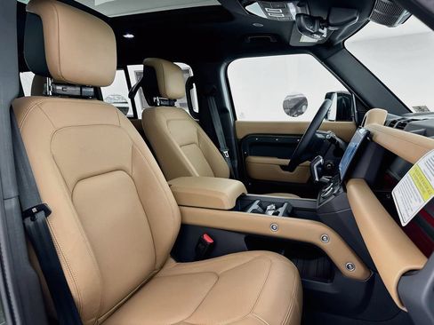 New 2026 Land Rover Defender 110 X-Dynamic SE AWD/4WD image 30