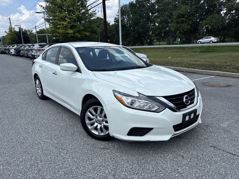 Used 2018 Nissan Altima 2.5 S w/ S Convenience Package FWD image 14