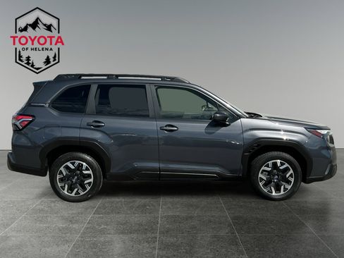 Used 2025 Subaru Forester Premium AWD/4WD image 6