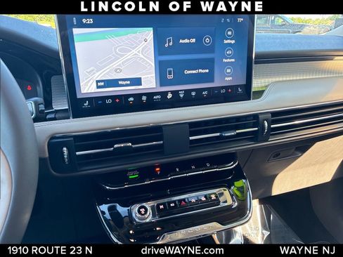 Certified 2023 Lincoln Corsair AWD image 18