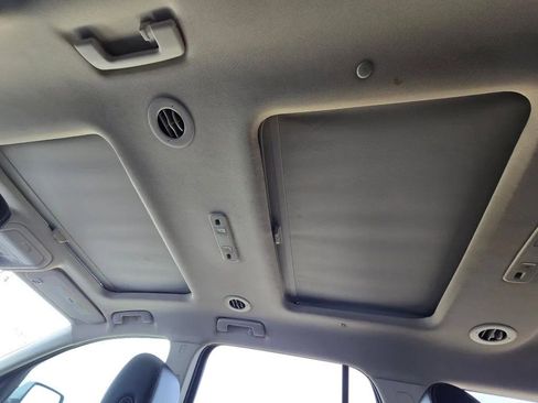 Used 2022 GMC Acadia Denali w/ Denali Technology Package image 27