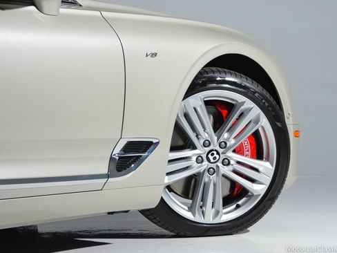 Used 2022 Bentley Continental GT image 13