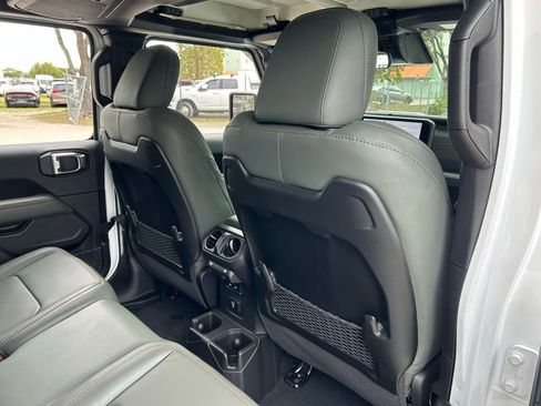 New 2026 Jeep Gladiator Mojave image 42