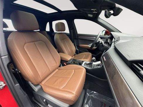 Used 2023 Audi Q3 2.0T Premium Plus w/ Premium Plus Package image 27