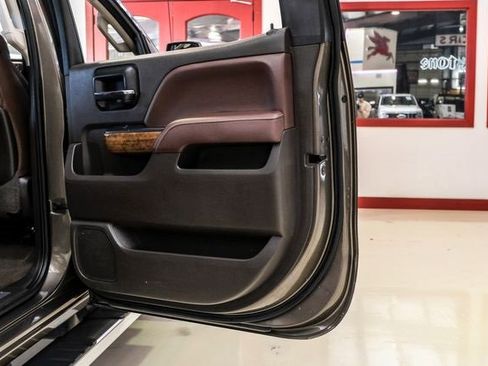 Used 2015 Chevrolet Silverado 2500 High Country w/ Duramax Plus Package image 39