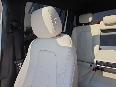 Used 2024 Mercedes-Benz GLB 250 4MATIC image 29