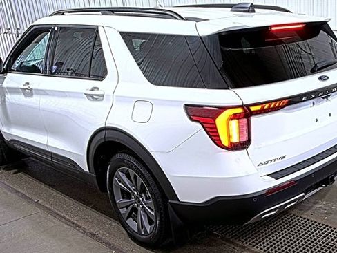 Used 2026 Ford Explorer Active w/ Active Comfort Package AWD/4WD image 10