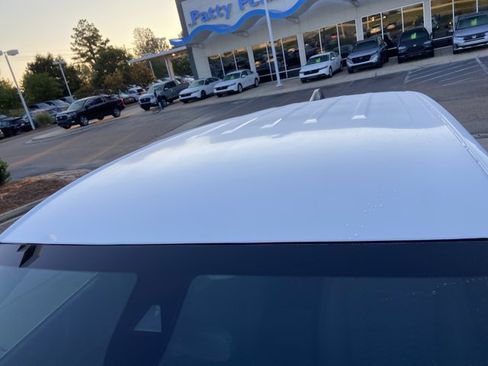 Used 2020 Chevrolet Equinox LT FWD image 28